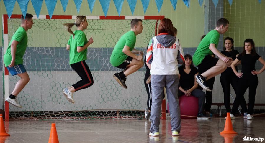 Солигорское «ЖКХ «Комплекс» провел спортивную эстафету в честь профессионального праздника