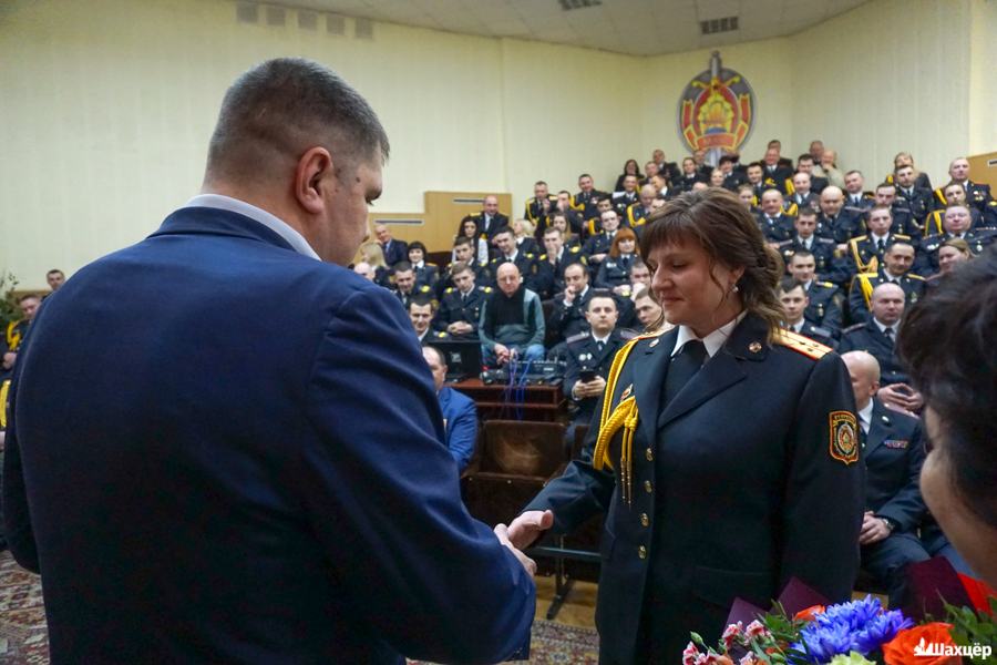 Вручение наград и открытие тира: в Солигорском РОВД состоялось торжественное мероприятие, приуроченное ко Дню белорусской милиции