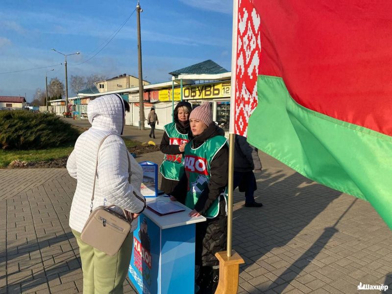 Пикет проходит на рынке «Октябрьский»