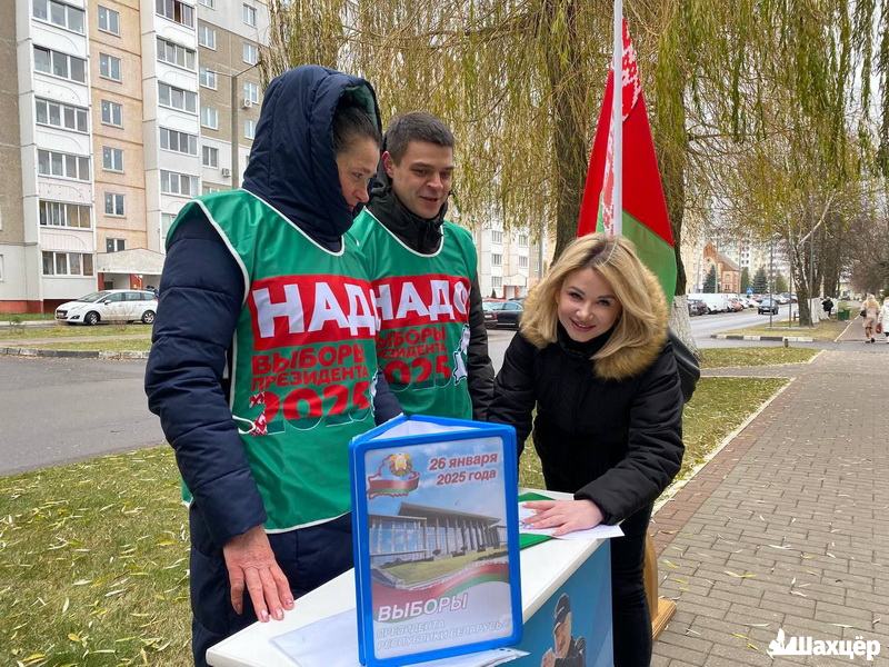 Один день до завершения сбора подписей в поддержку выдвиженцев в кандидаты на пост Главы государства